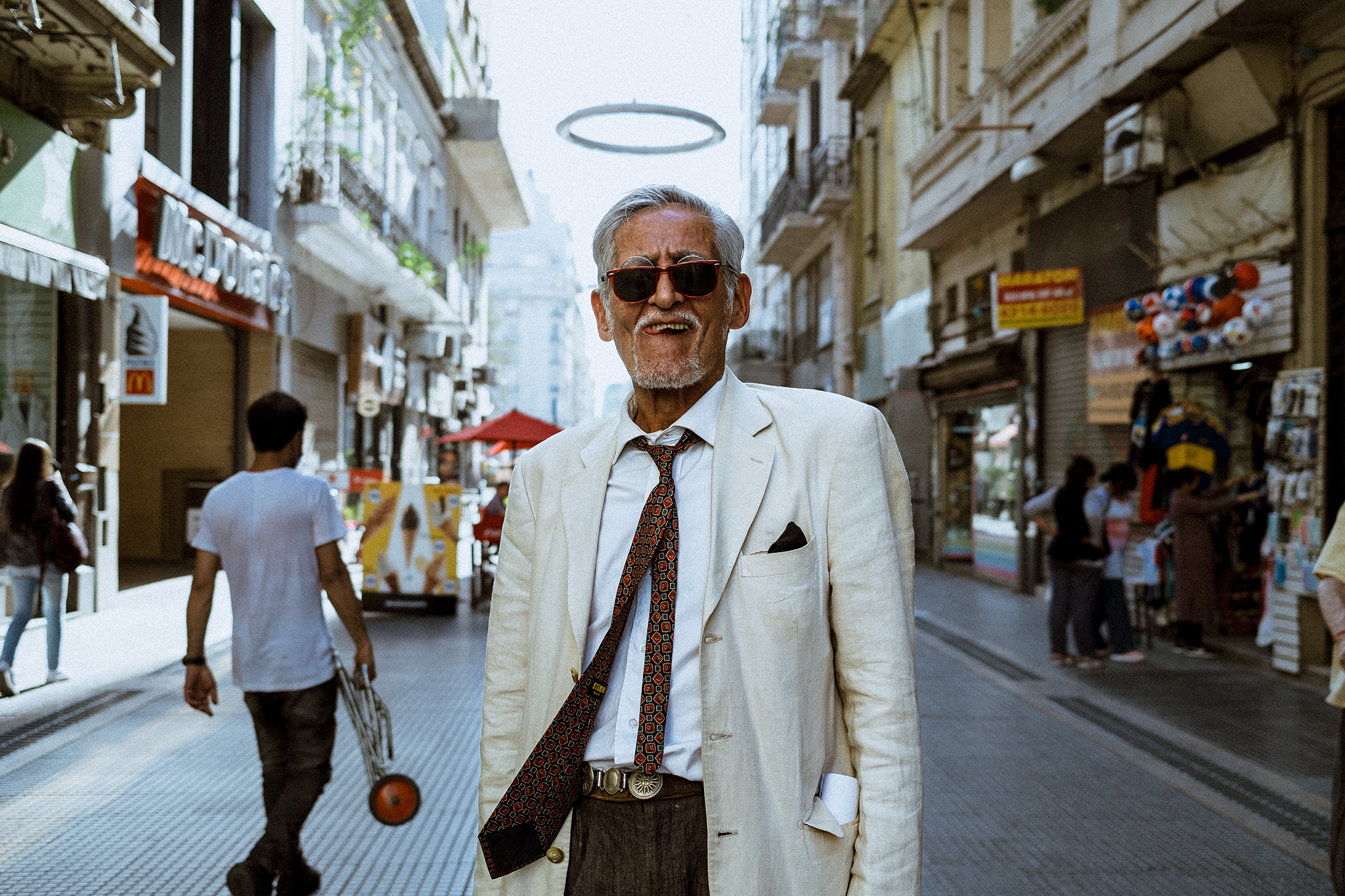 Street photograph by Chini Bolsón