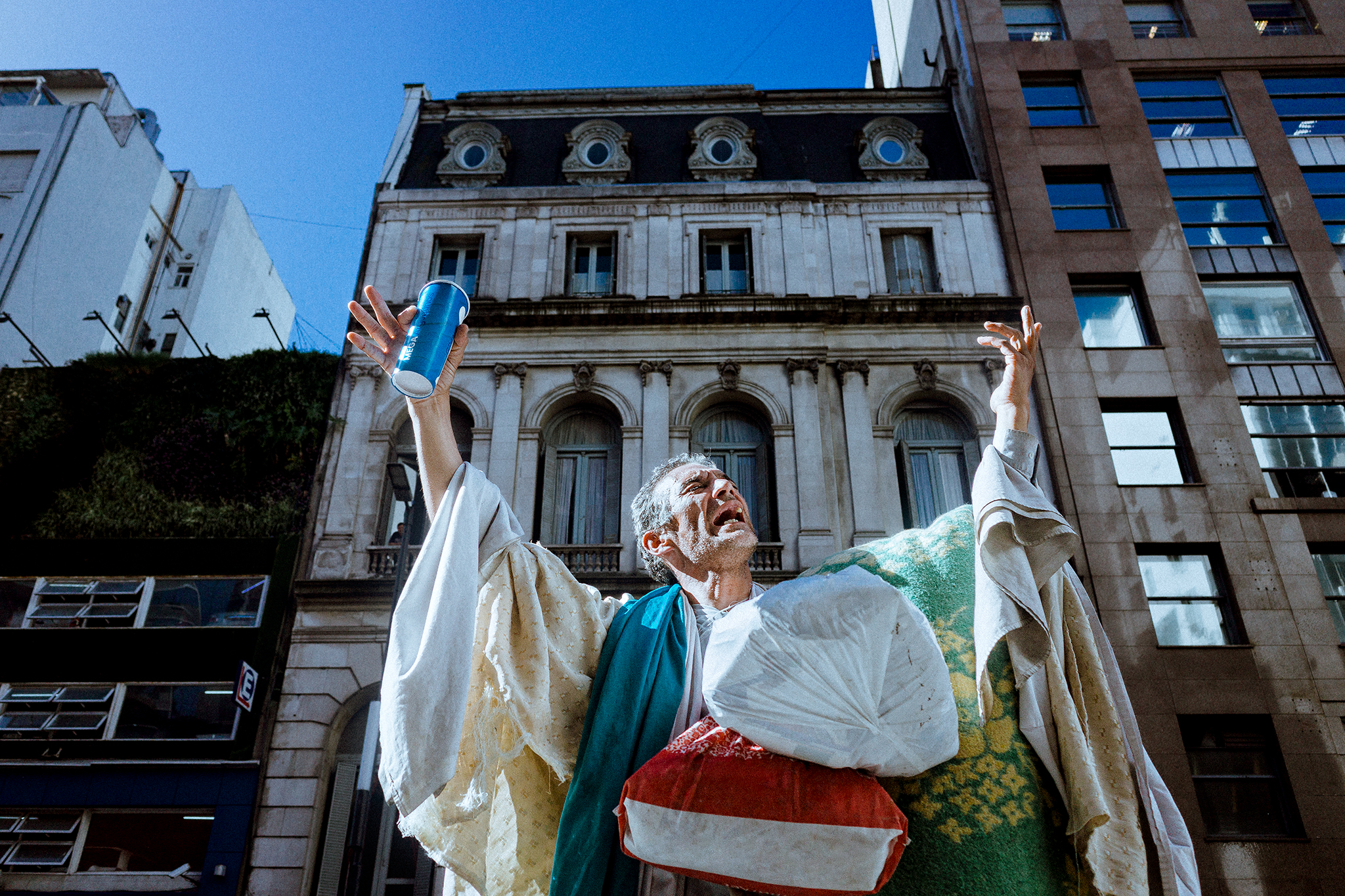 Street photograph by Chini Bolsón